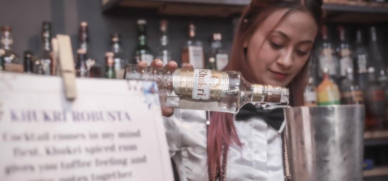 Hire a Professional Bartender